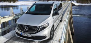 Where did Mercedes-Benz carry out its EQV 300 winter testing?