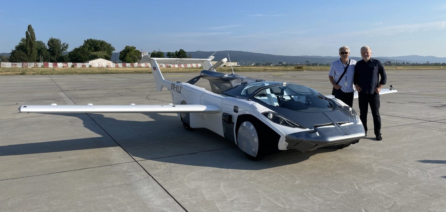 Flying car completes test flight between airports