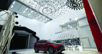 HALO’s air temperature adjusts from 10-50°C to highlight changes in wind noise due to material expansion or contraction
