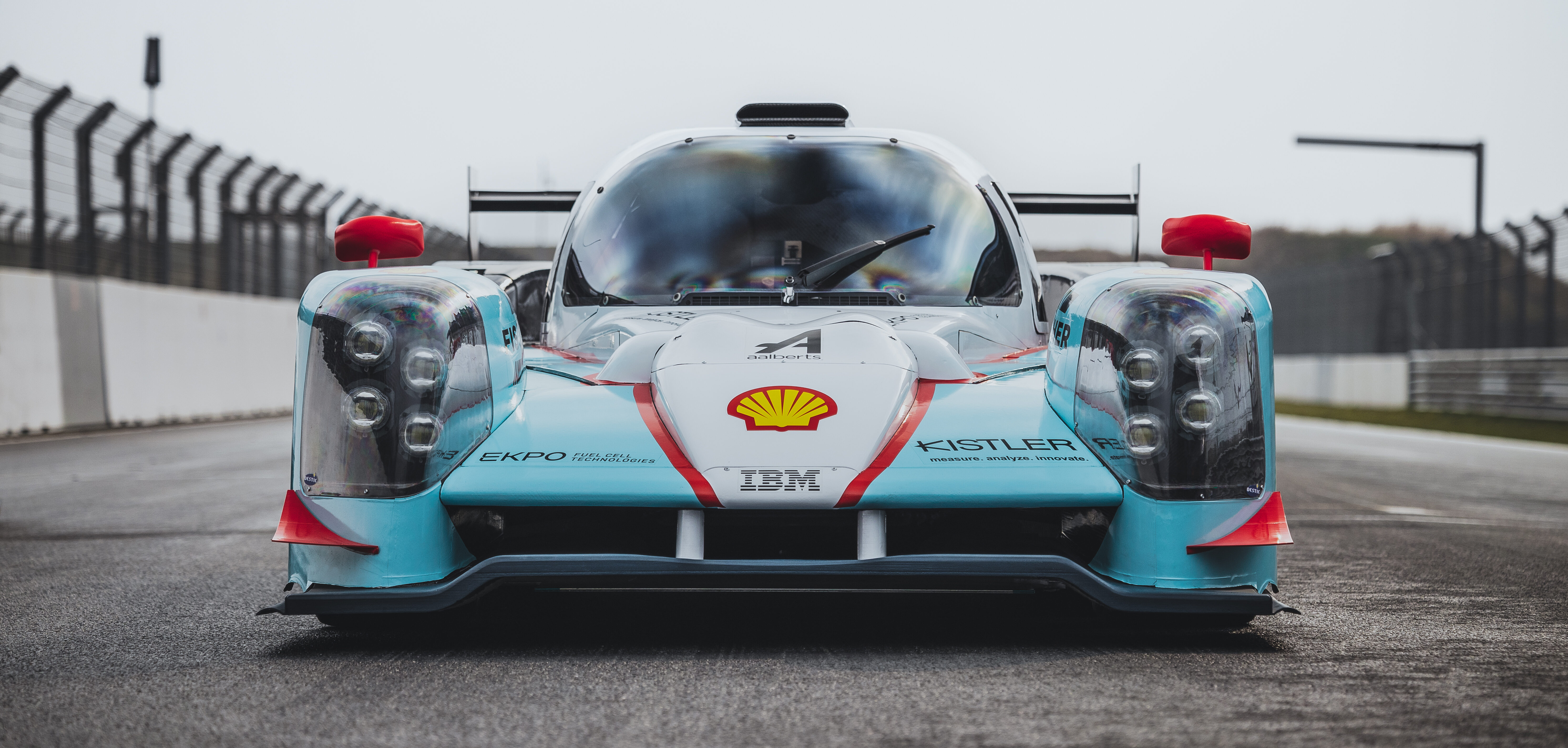 Hydrogen fuel cell clearance race car