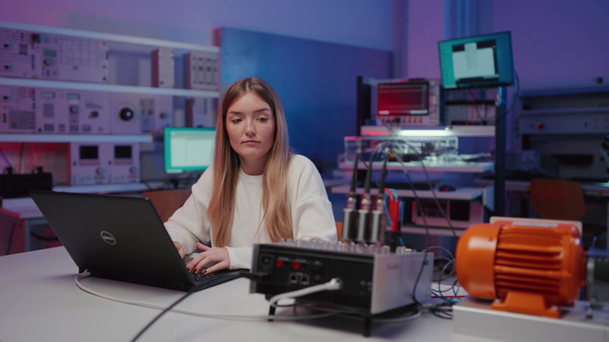 Hils Lab dSPACE enhances MicroLabBox II for early-stage HIL testing | Automotive ...
