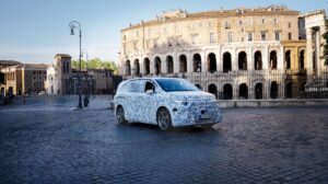 Mercedes-Benz VLE electric vehicle tests long-distance capabilities on journey from Stuttgart to Rome