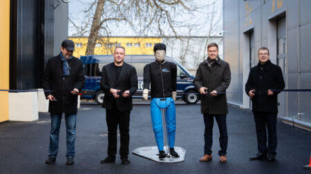 Metrosert opens €900k mobile test facility for self-driving vehicles Estonian minister of economic affairs and industry Erkki Keldo (second right); head of the autonomous vehicle division at Metrosert’s Center for Applied Research, Taaniel Tigas (second left); and representatives of the Estonian Transport Administration Authority opening the new laboratory.